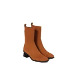 A bota com luva de tornozelo alto em ReKnit